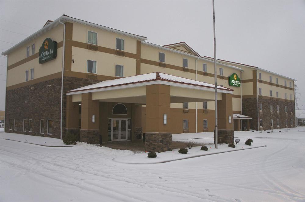La Quinta By Wyndham Rockford Hotel Exterior photo